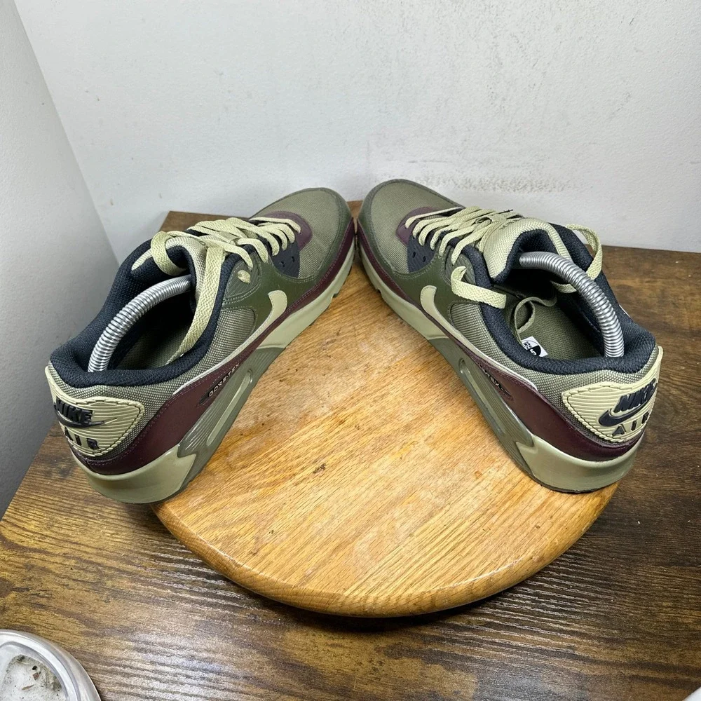 Nike Air Max 90 Gore-Tex Mens Medium Olive Burgundy FD5810-200 Sneakers Size 9.5